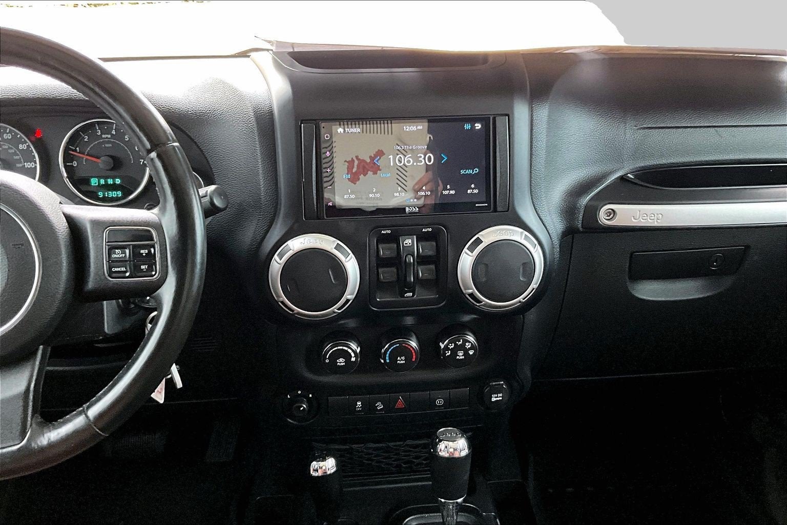 2012 Jeep Wrangler Unlimited Sahara