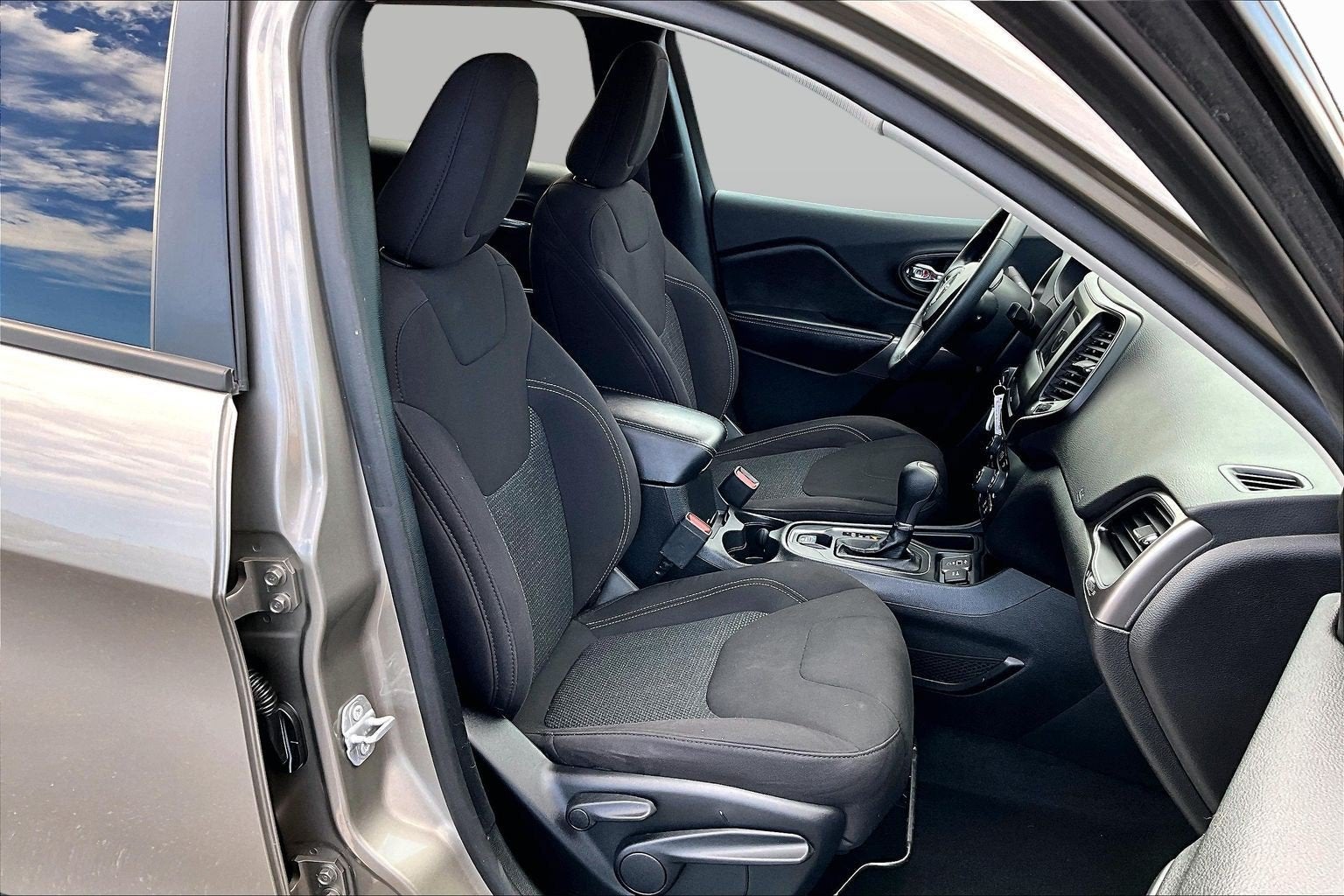 2020 Jeep Cherokee Latitude