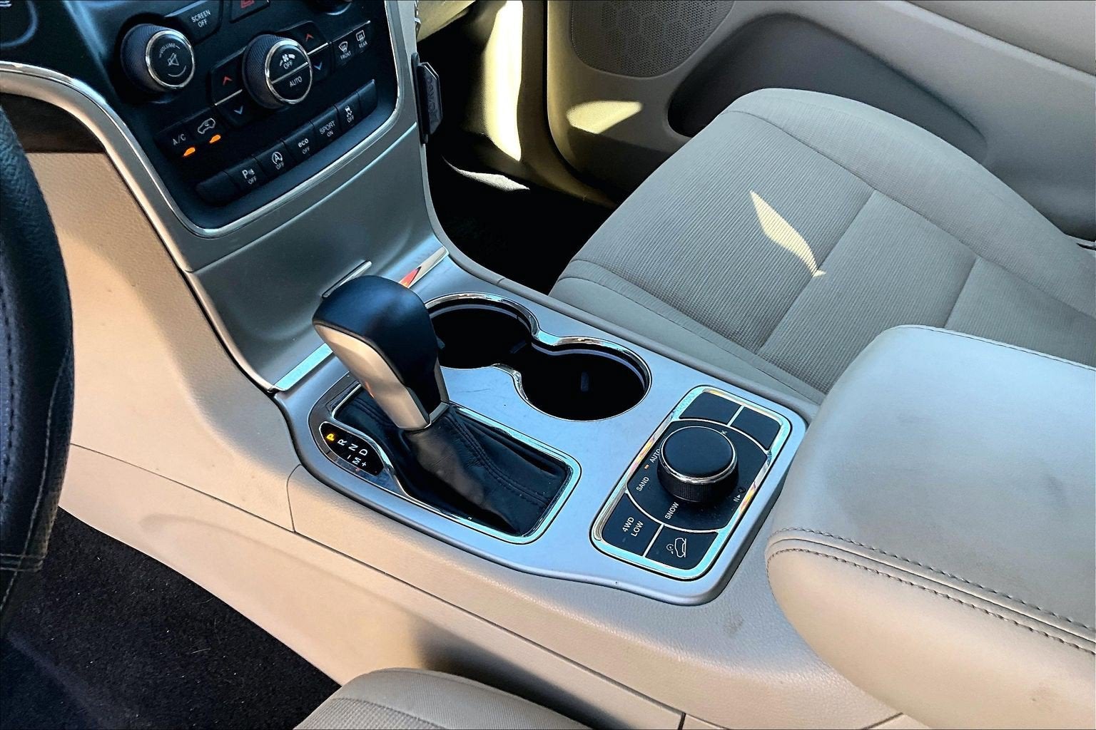 2017 Jeep Grand Cherokee Laredo