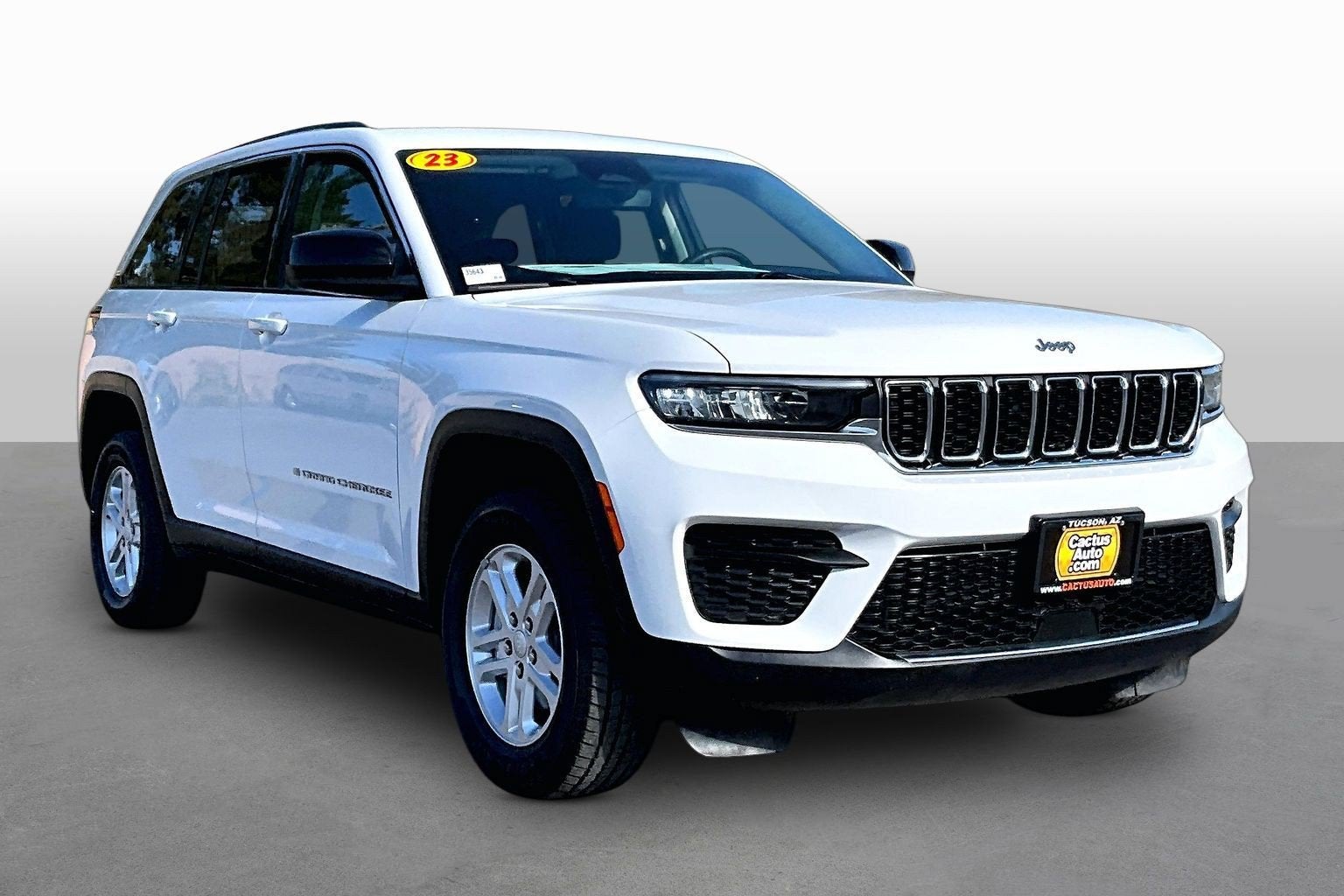 2023 Jeep Grand Cherokee Laredo