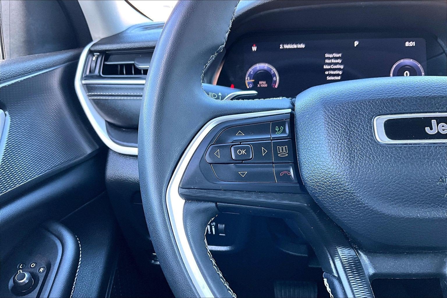 2023 Jeep Grand Cherokee Laredo