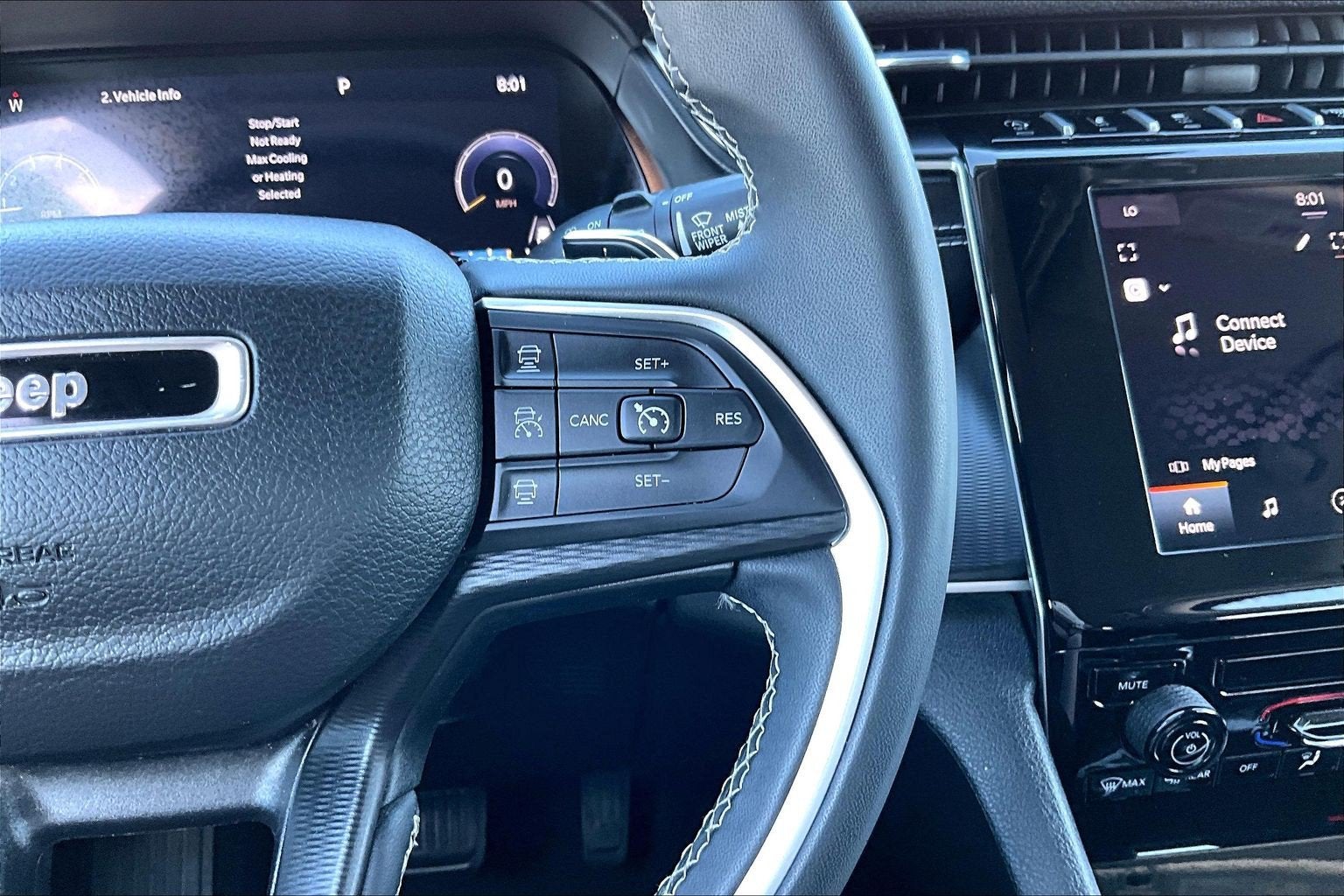2023 Jeep Grand Cherokee Laredo