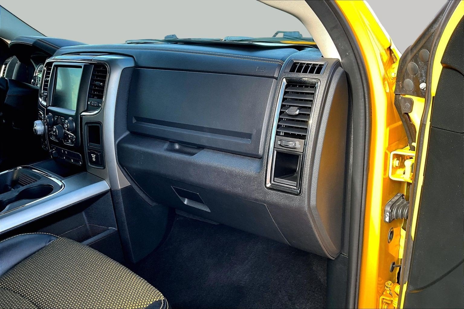 2016 RAM 1500 Sport