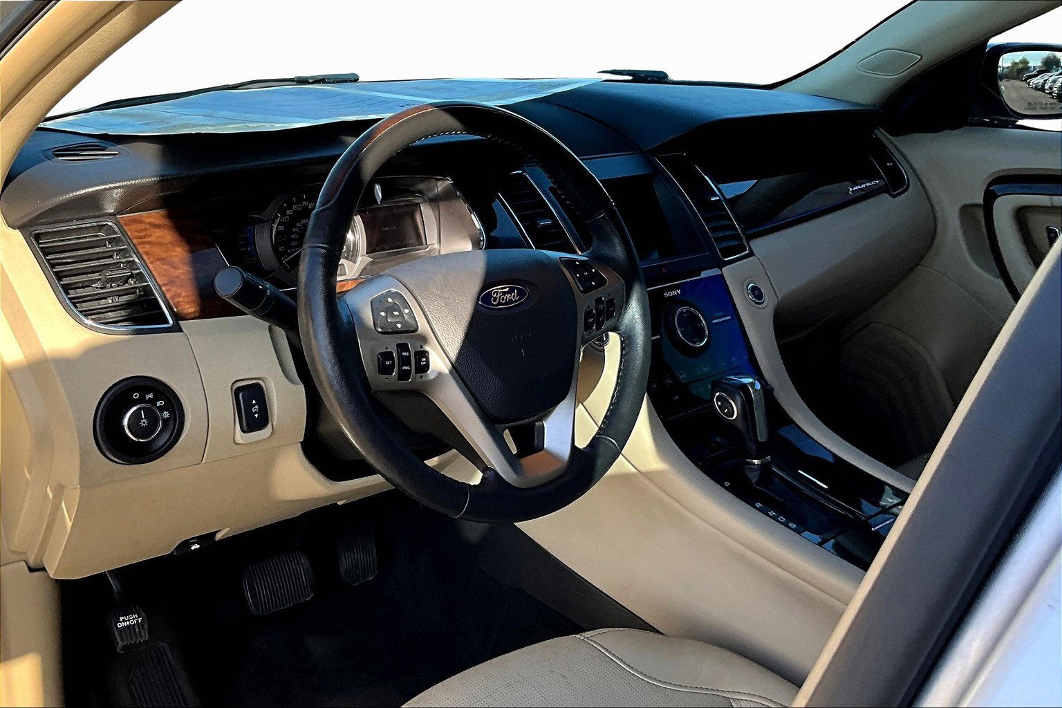 2017 Ford Taurus Limited