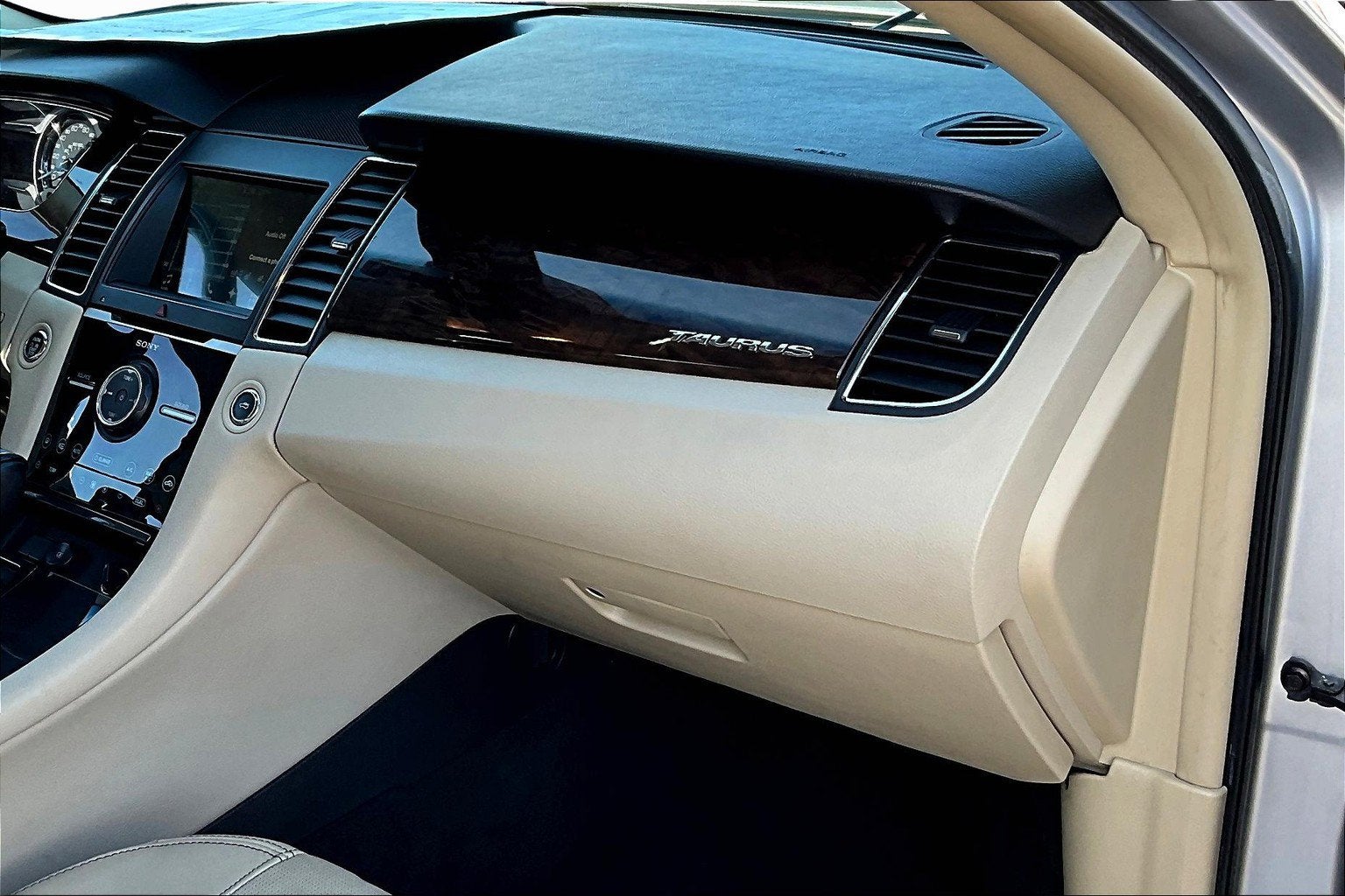 2017 Ford Taurus Limited