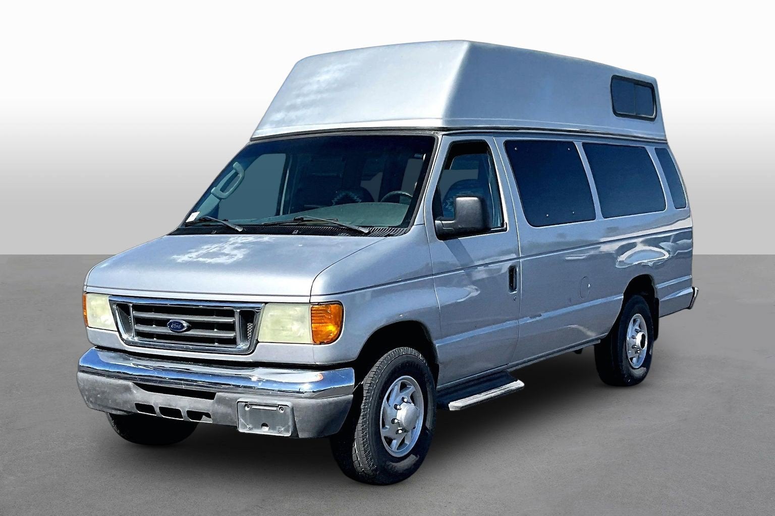 2005 Ford E-Series E-350 XL Super Duty Extended's photo
