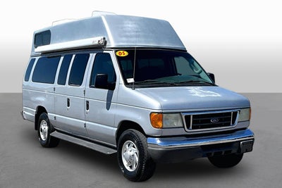 2005 Ford Econoline Wagon XL