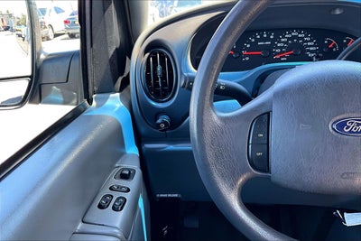 2005 Ford Econoline Wagon XL