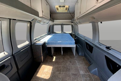 2005 Ford Econoline Wagon XL