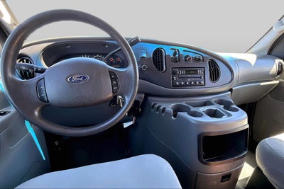 2005 Ford Econoline Wagon XL