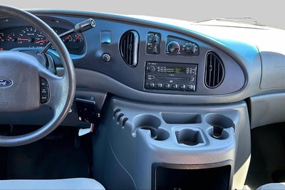 2005 Ford Econoline Wagon XL