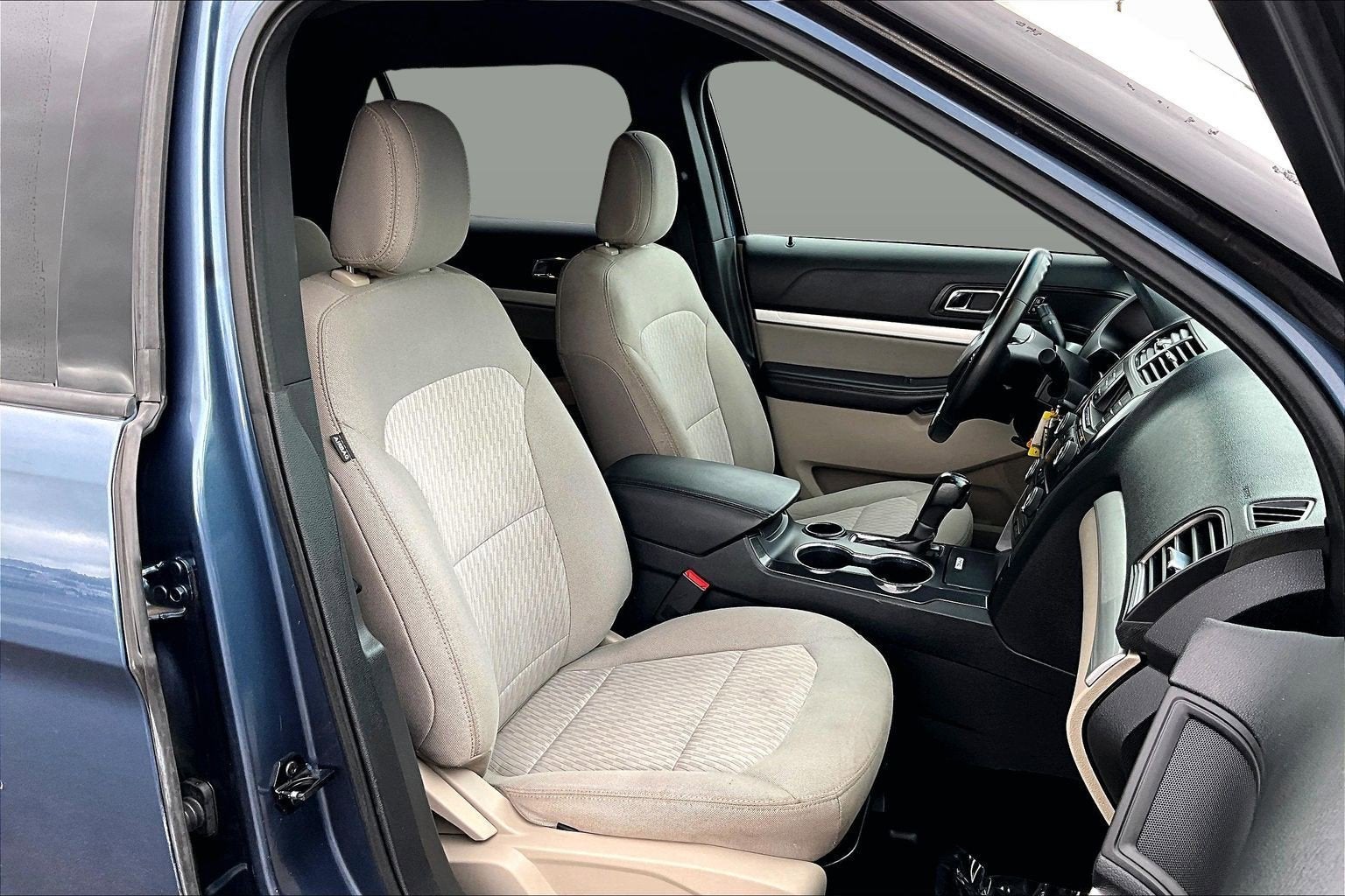 2018 Ford Explorer Base