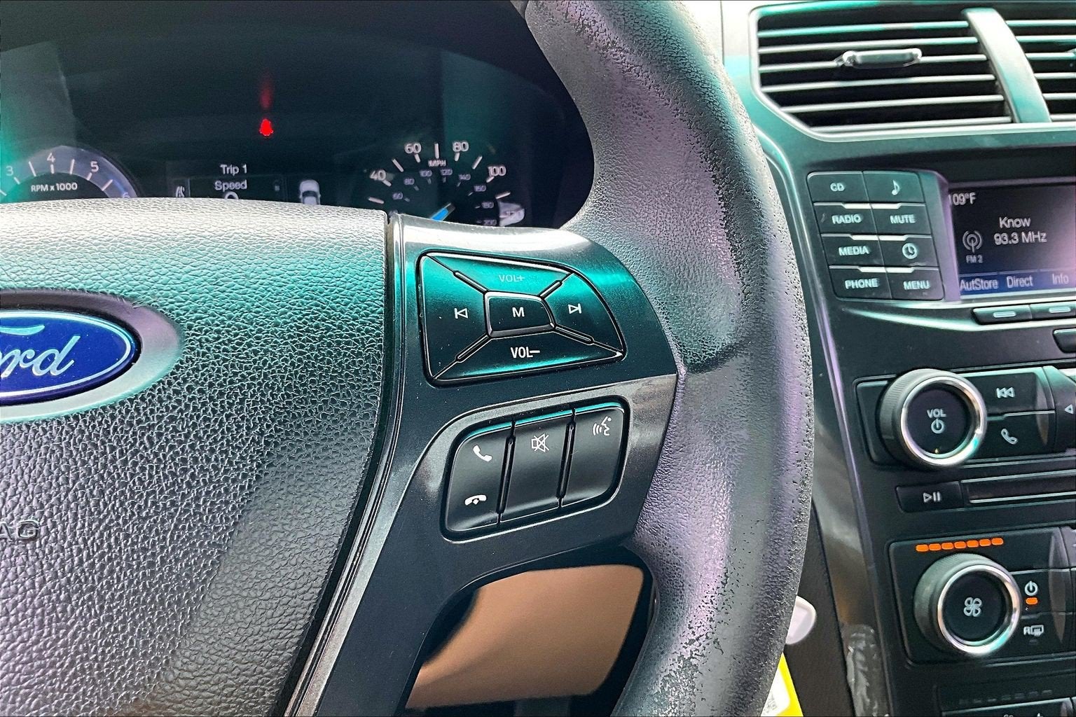2017 Ford Explorer Base