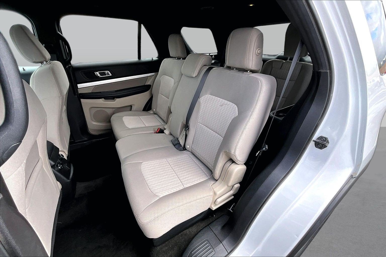 2018 Ford Explorer Base