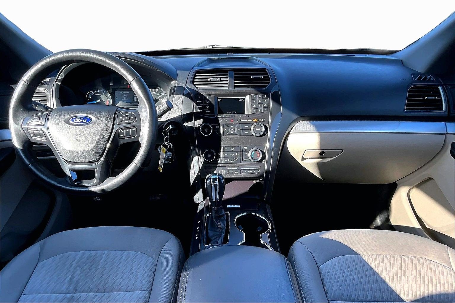 2018 Ford Explorer Base