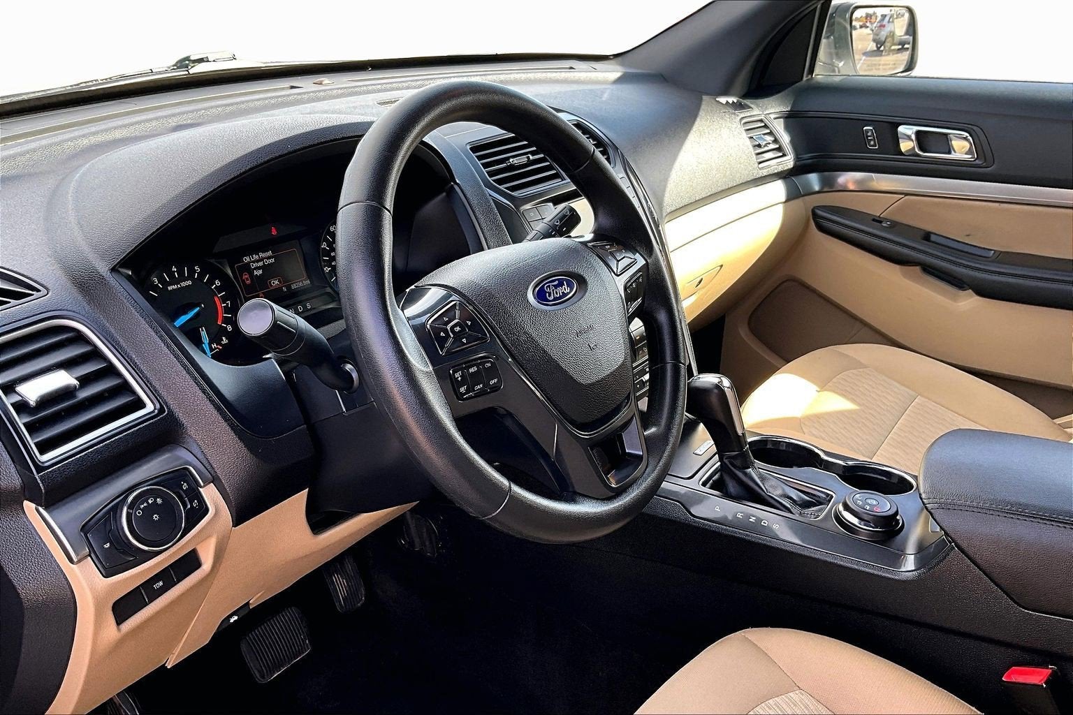 2016 Ford Explorer Base