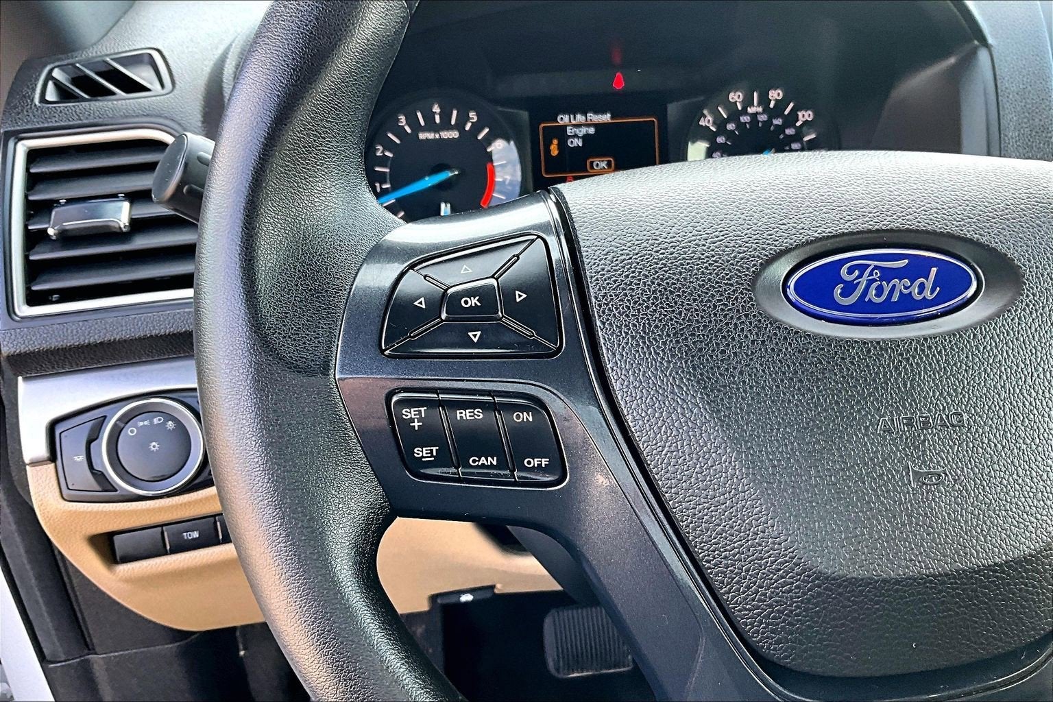 2016 Ford Explorer Base