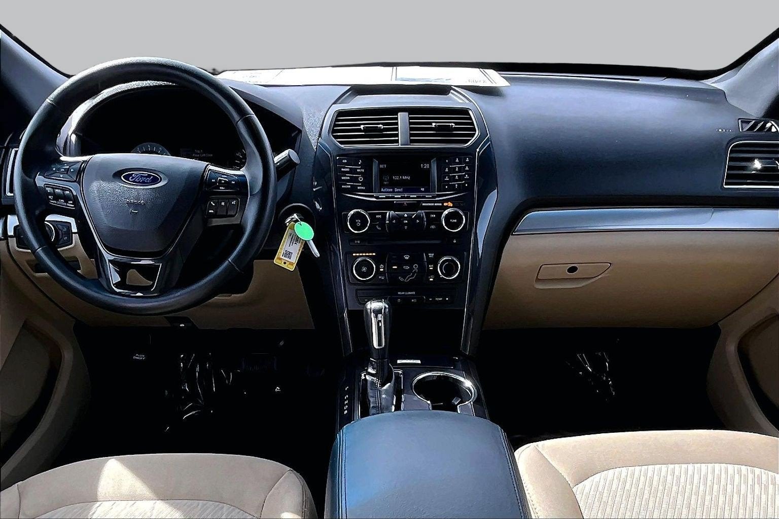2017 Ford Explorer Base