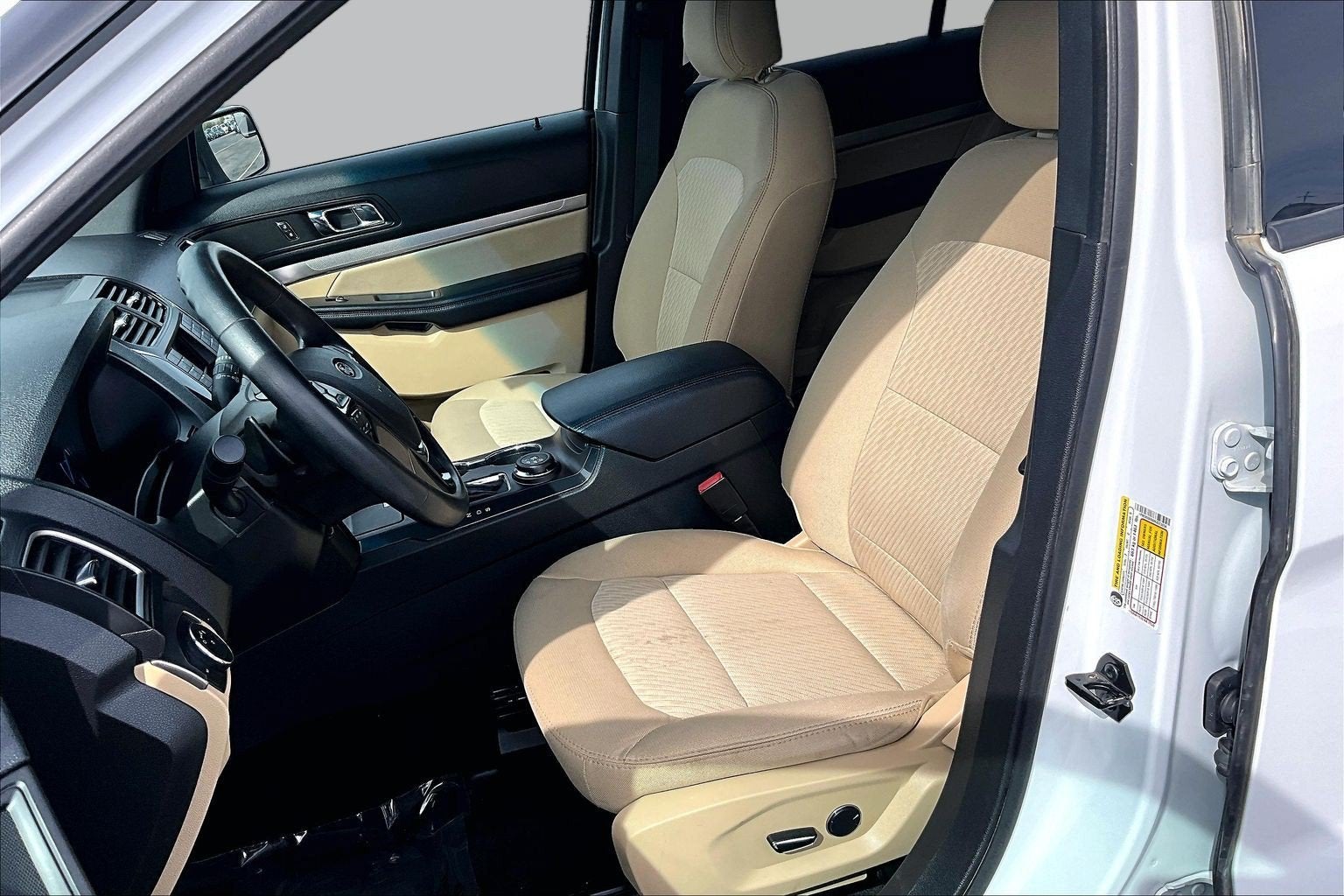 2017 Ford Explorer Base