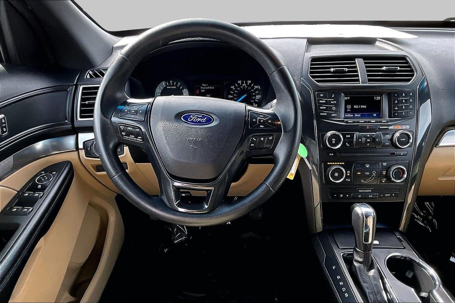 2017 Ford Explorer Base