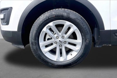 2017 Ford Explorer Base