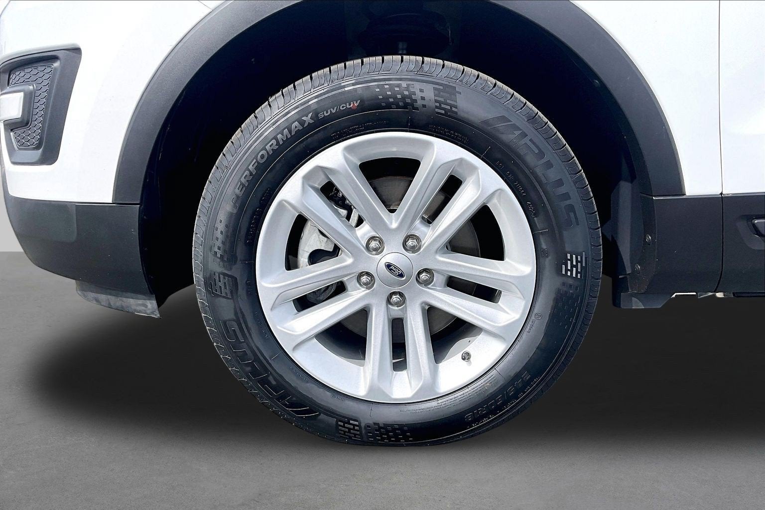 2017 Ford Explorer Base