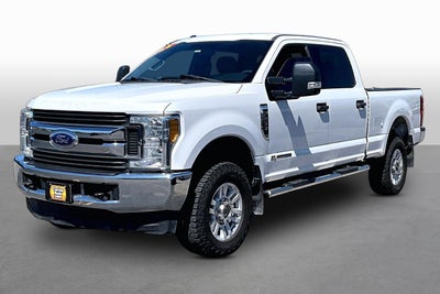 2017 Ford Super Duty F-250 SRW Lariat