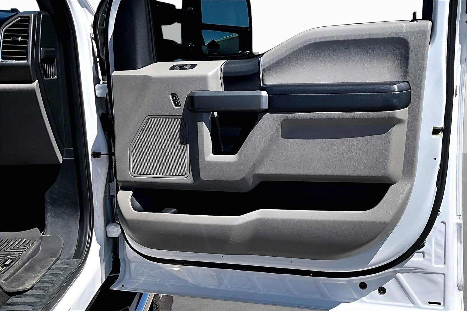 2017 Ford Super Duty F-250 SRW Lariat