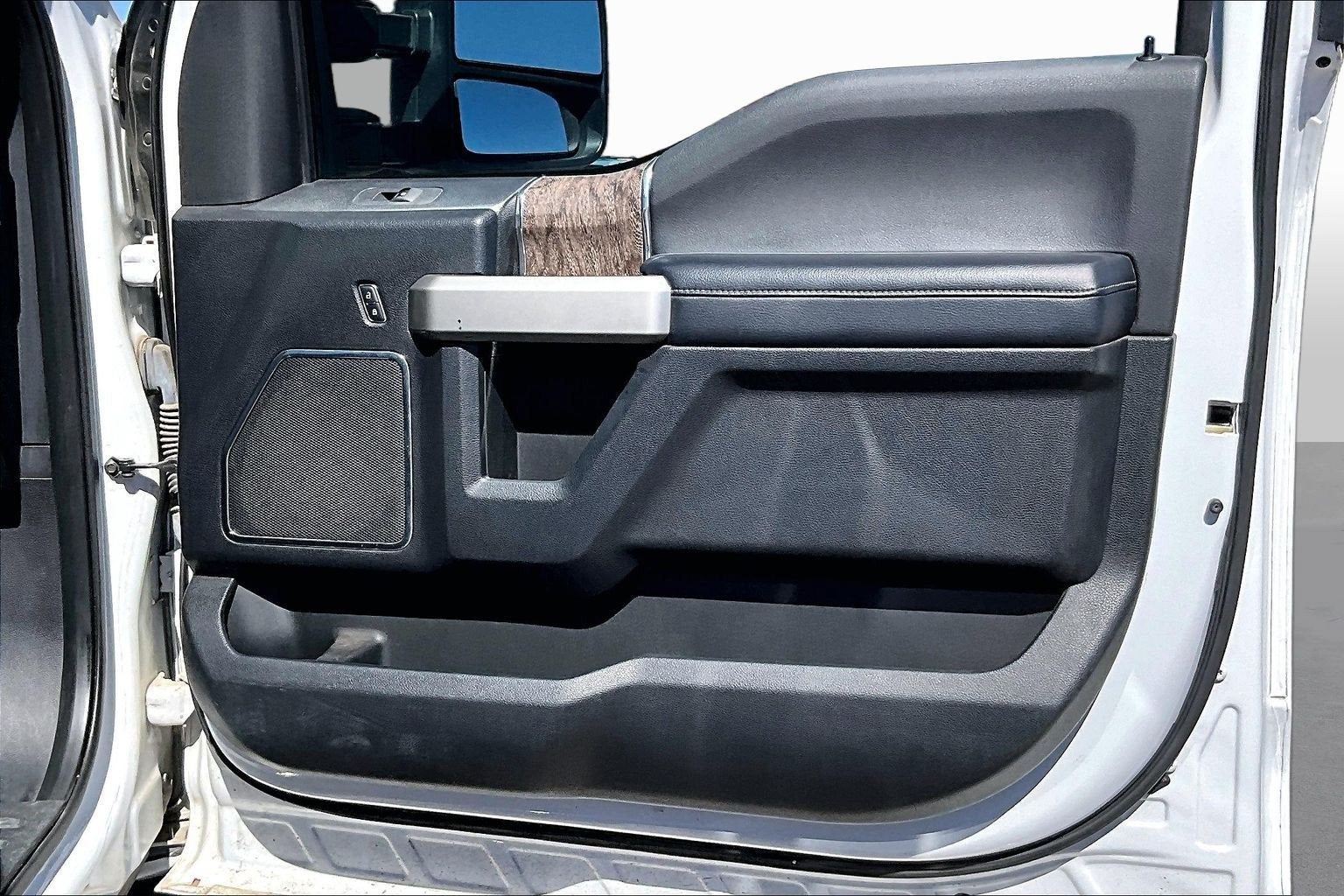 2017 Ford Super Duty F-250 SRW Lariat