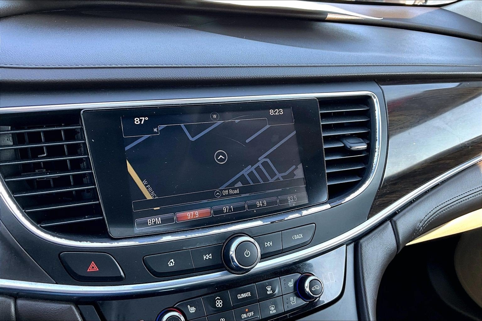 2017 Buick LaCrosse Premium - Photo 21