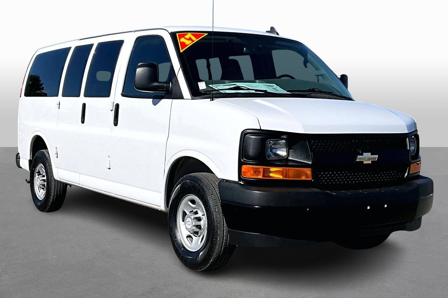 2017 Chevrolet Express Passenger LS