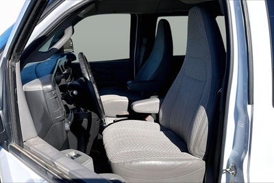 2017 Chevrolet Express Passenger LS