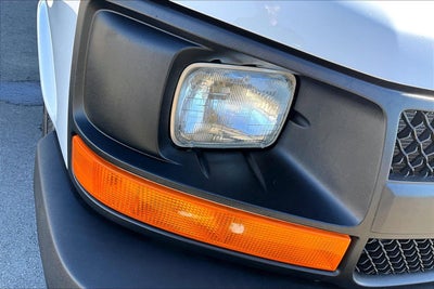 2017 Chevrolet Express Passenger LS