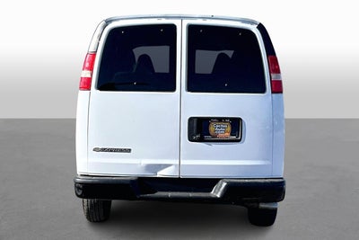 2017 Chevrolet Express Passenger LS