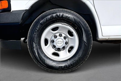 2017 Chevrolet Express Passenger LS