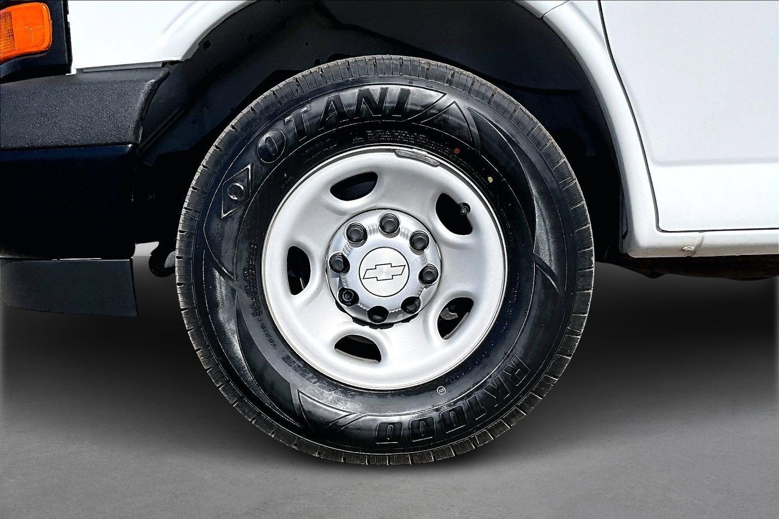 2017 Chevrolet Express Passenger LS