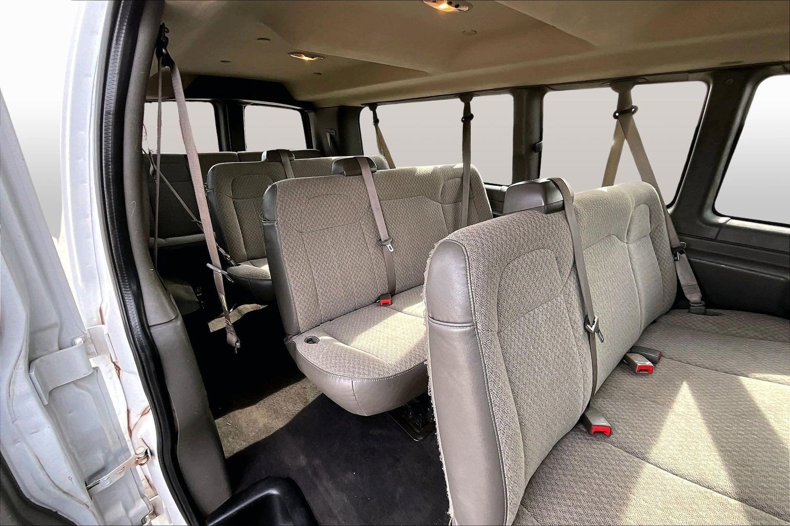 2019 Chevrolet Express Passenger LS