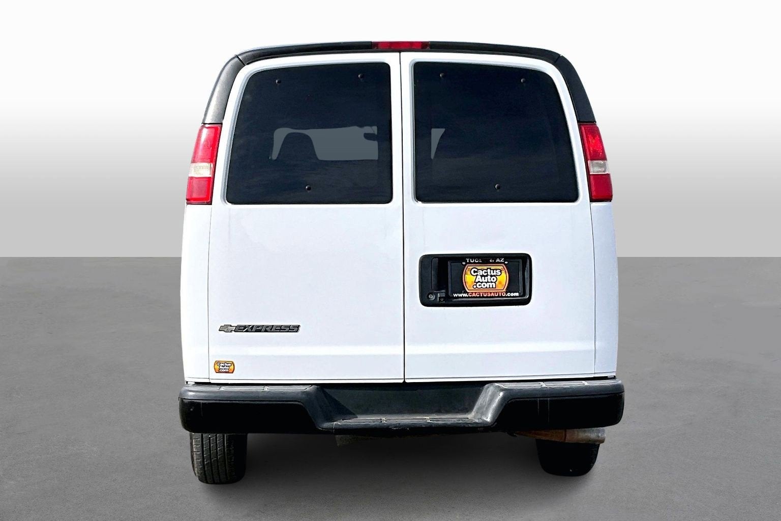 2019 Chevrolet Express Passenger LS