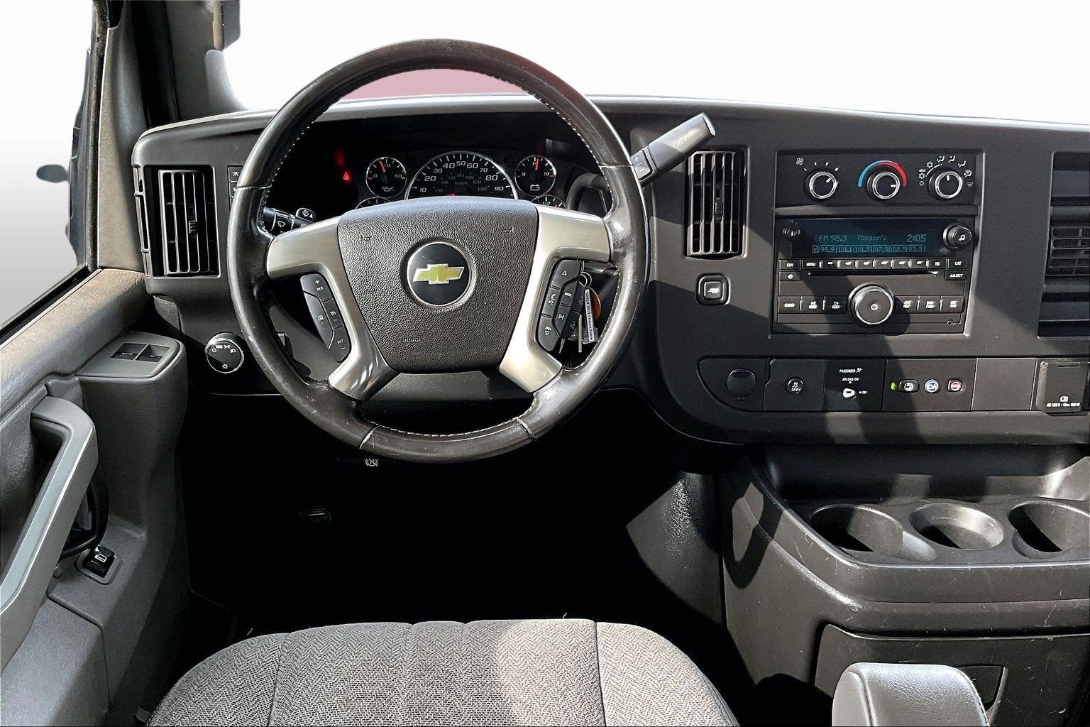 2019 Chevrolet Express Passenger LS