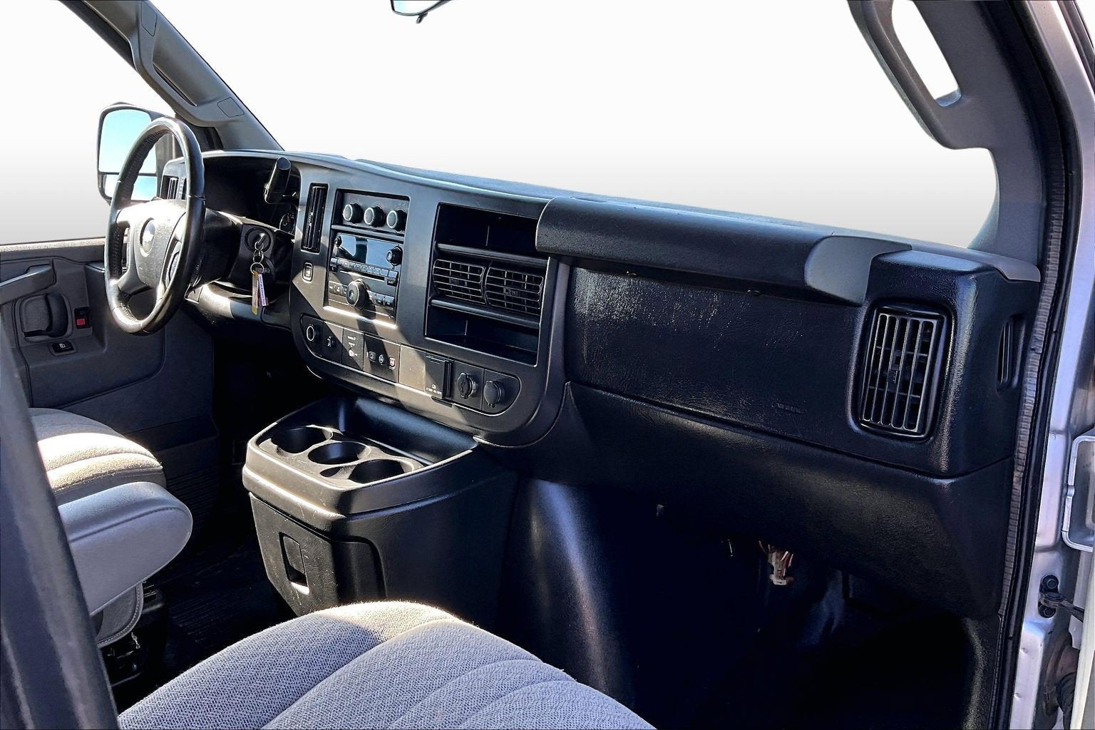 2016 Chevrolet Express Passenger LT