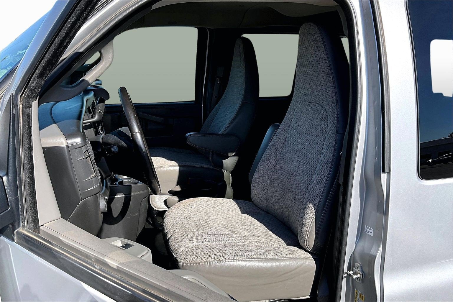 2016 Chevrolet Express Passenger LT