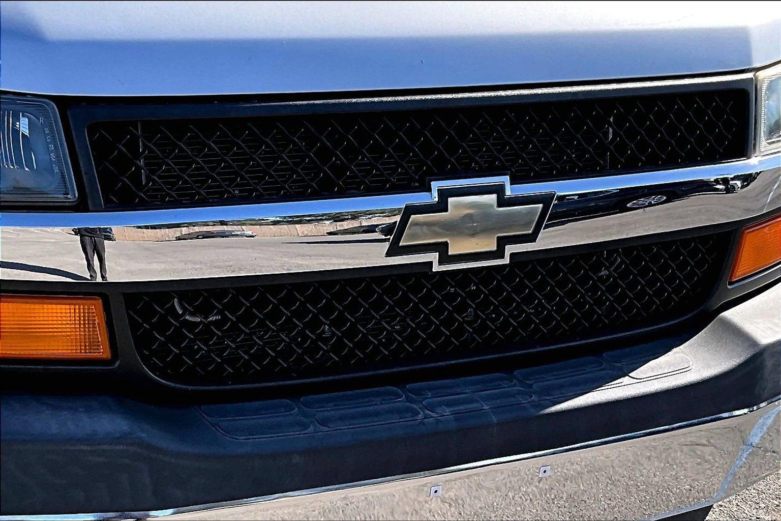 2016 Chevrolet Express Passenger LT