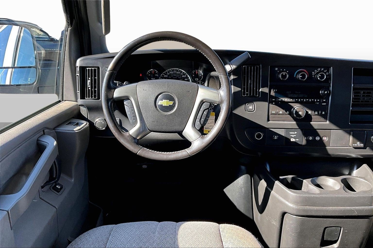 2016 Chevrolet Express Passenger LT