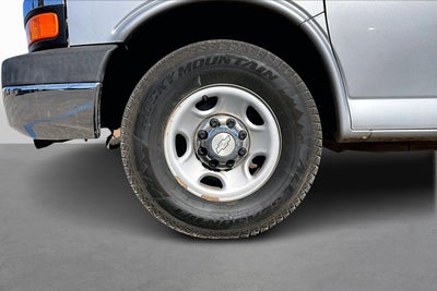 2016 Chevrolet Express Passenger LT