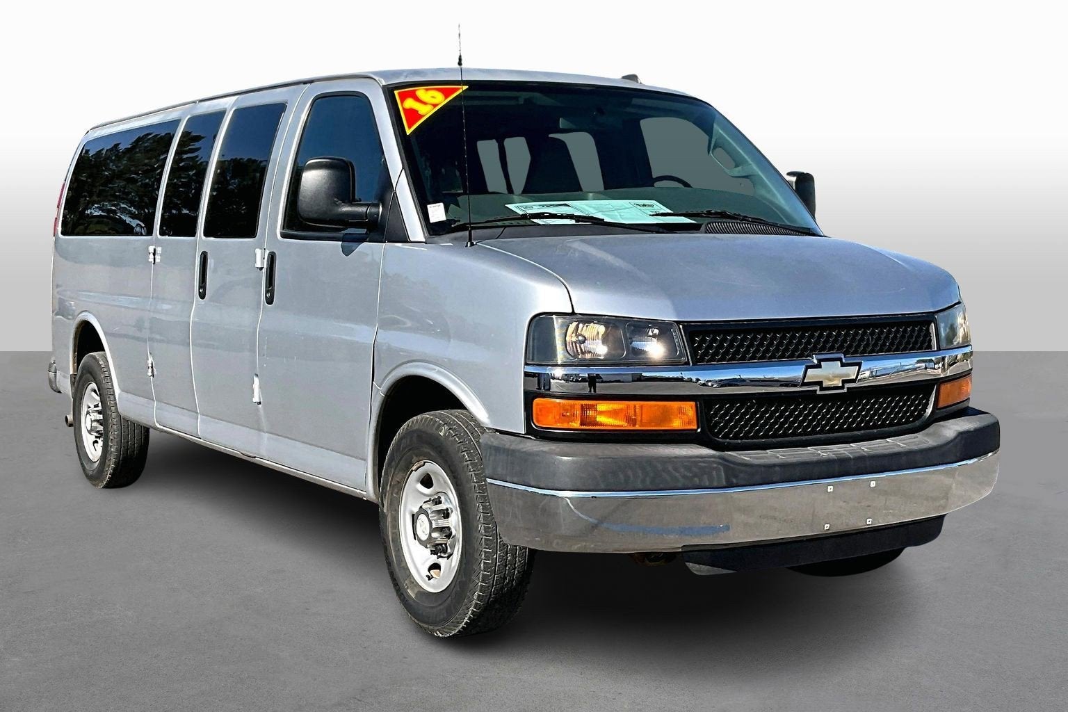 2016 Chevrolet Express Passenger LT