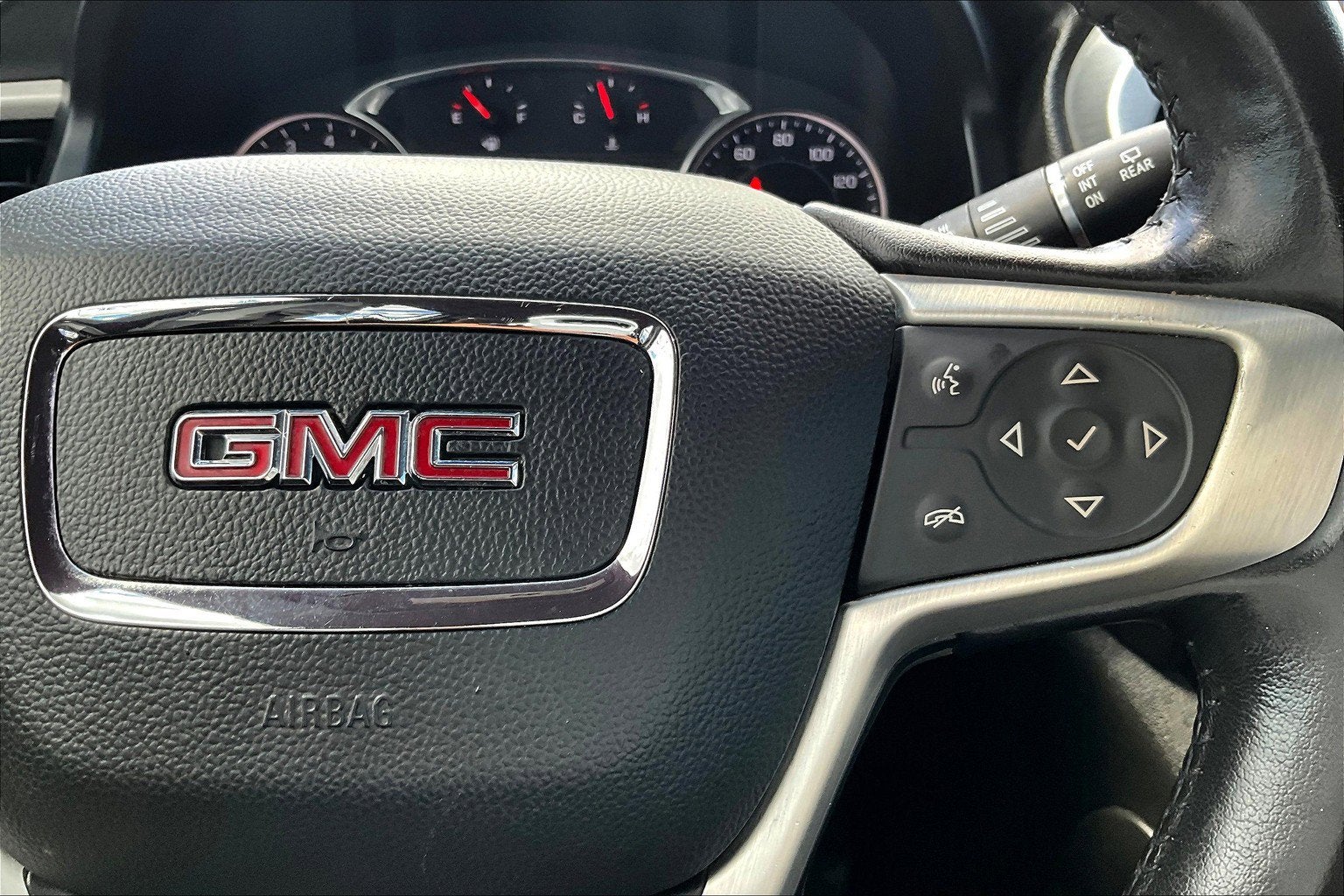 2020 GMC Acadia SLE