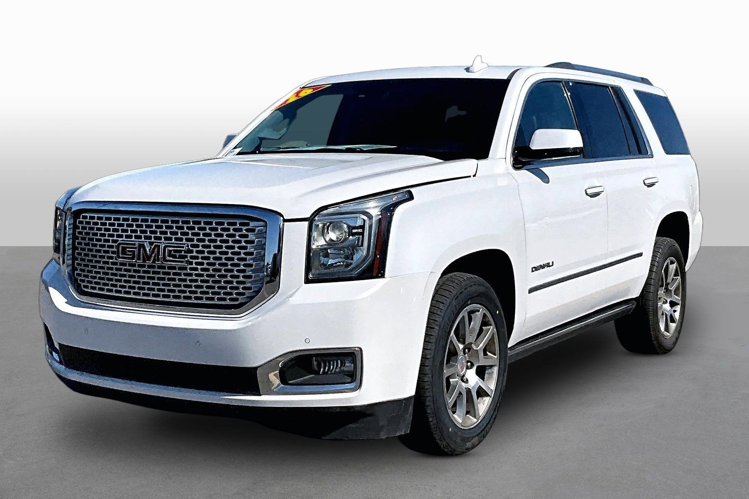 2016 GMC Yukon 4WD Denali's photo