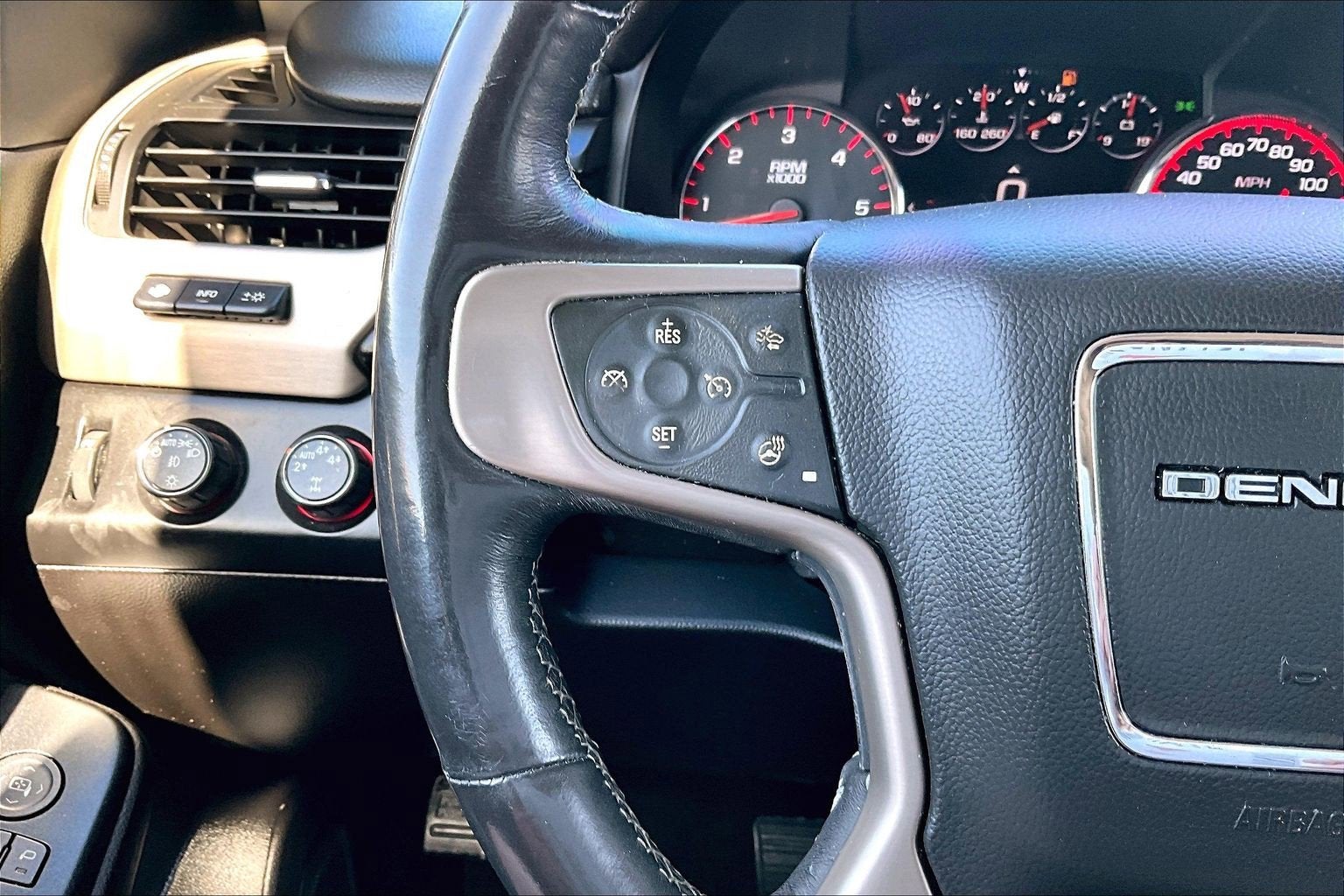 2016 GMC Yukon Denali