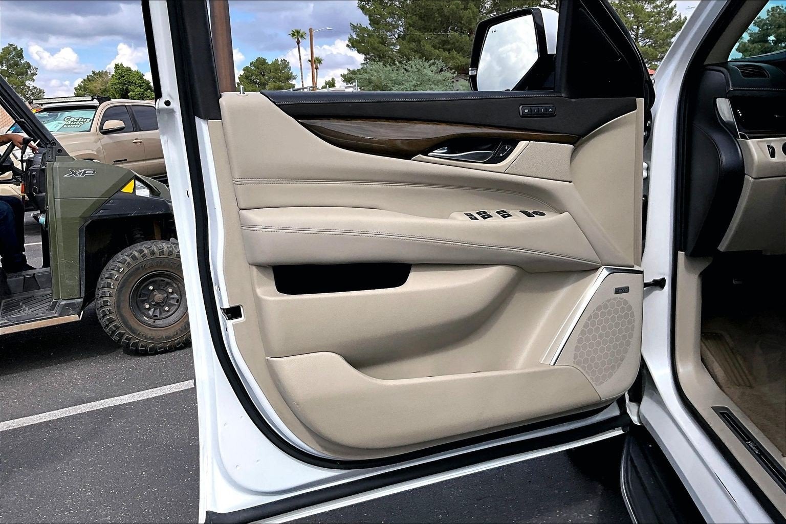 2018 Cadillac Escalade Luxury