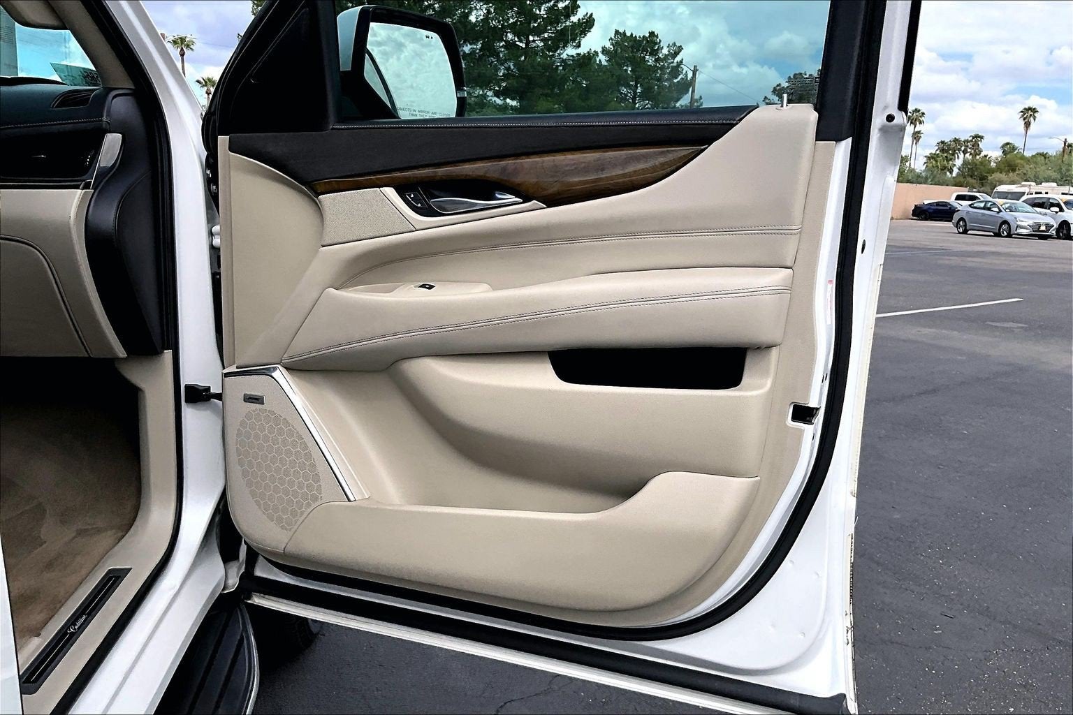 2018 Cadillac Escalade Luxury